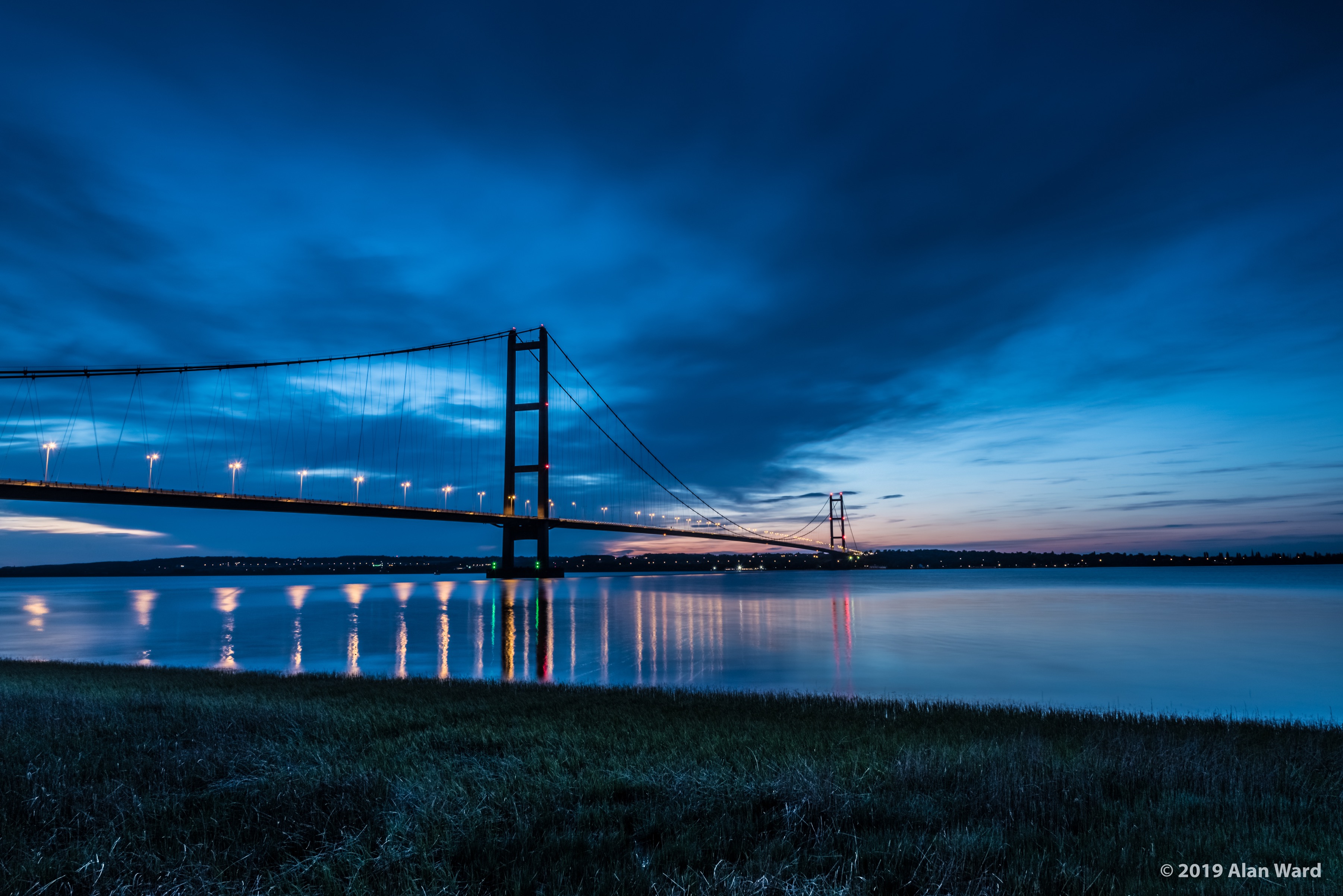 Humber Bridge at night